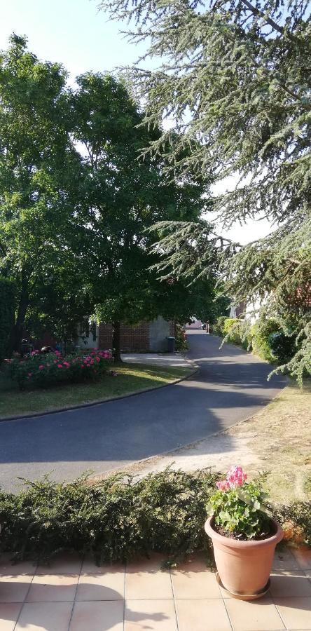 Le Cedre Bleu Panzió Dainville Kültér fotó