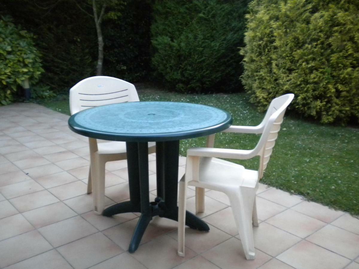 Le Cedre Bleu Panzió Dainville Kültér fotó